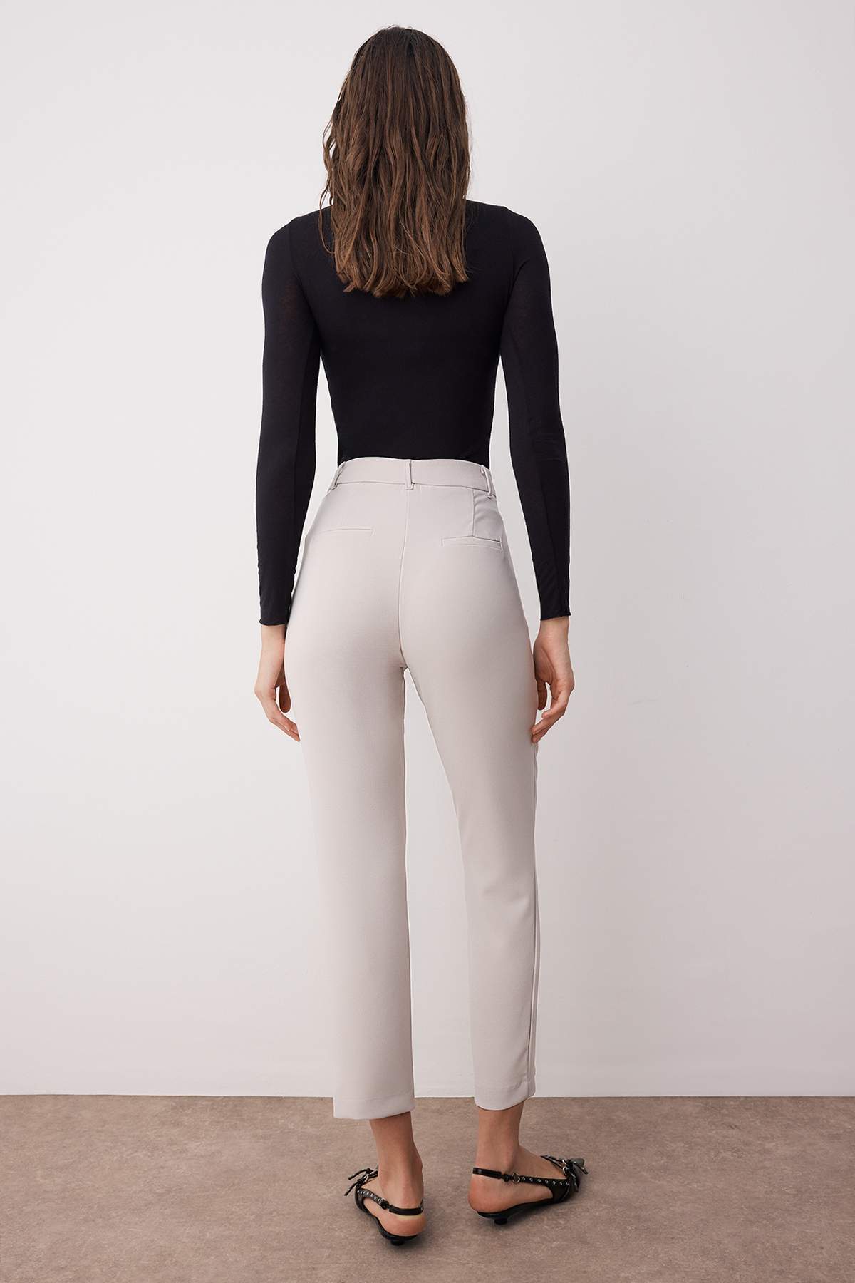 Pantalone TWOSS19ST0038 - siva [djesi-src-7bcace559ef45f38fbe255d0cdfd93bf318f4f10de6a785f4f63d317ae1b69e8]