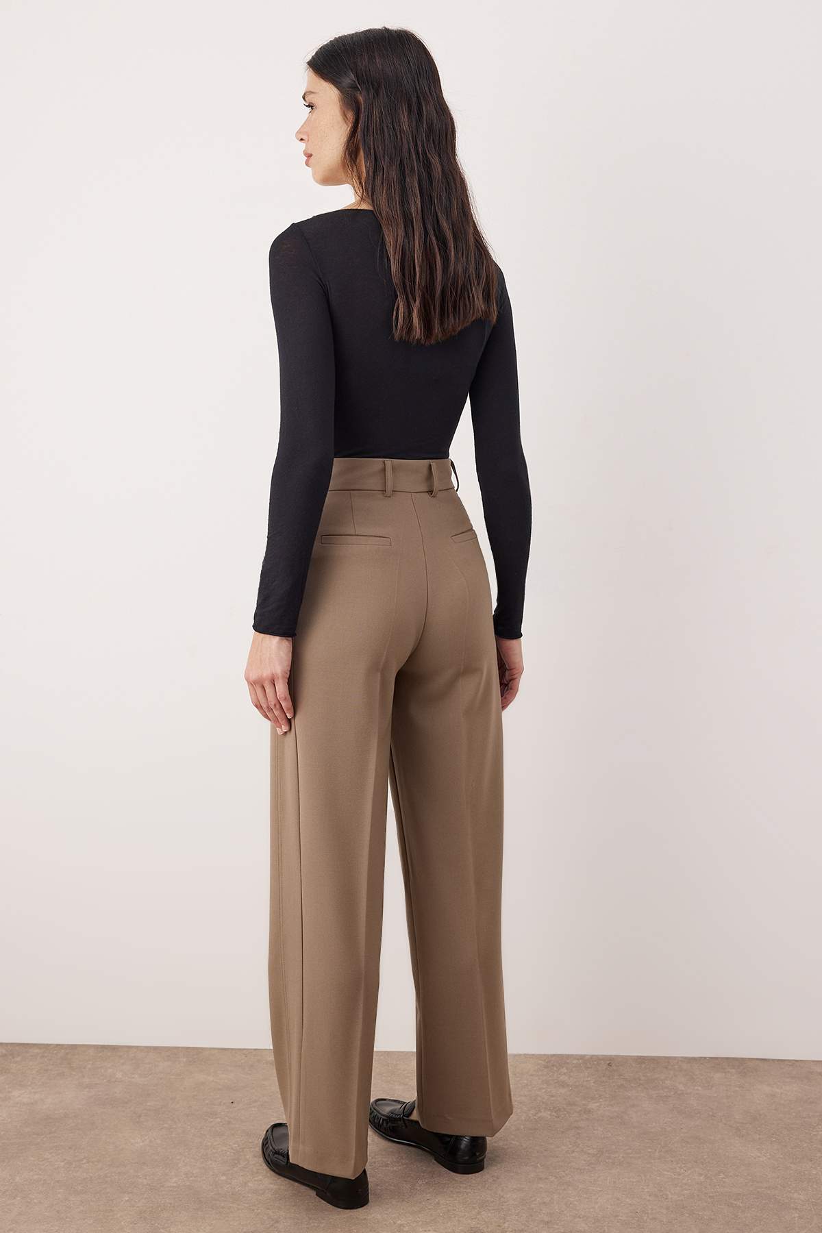 Pantalone TWOAW25PL00105 - bež [djesi-src-037d1014bf4e320c55ca720fbf3579f1554f02f9df1c46d06e58d8905e062414]