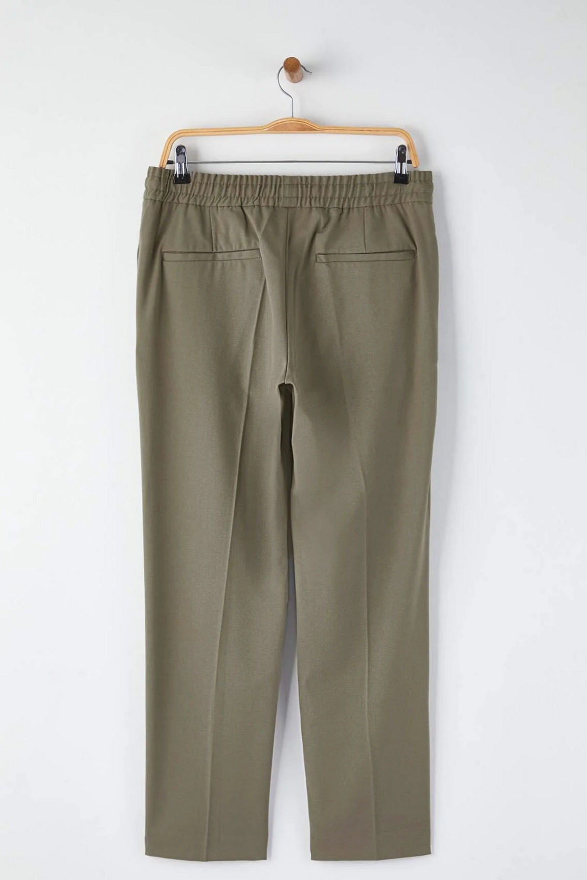Pantalone TMNAW26PL00010 - siva [djesi-src-d5ba5368abfcfcc0ba9e49c3bdccb5a6d21651e7abd637836a7706aadfaf32fb]