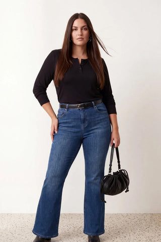 Bluza TBBAW27AF00044 - crna [djesi-src-28b5f929d9538bb82b85fef72888a77c505bbd71f34de45af4c3f584ae67768a]