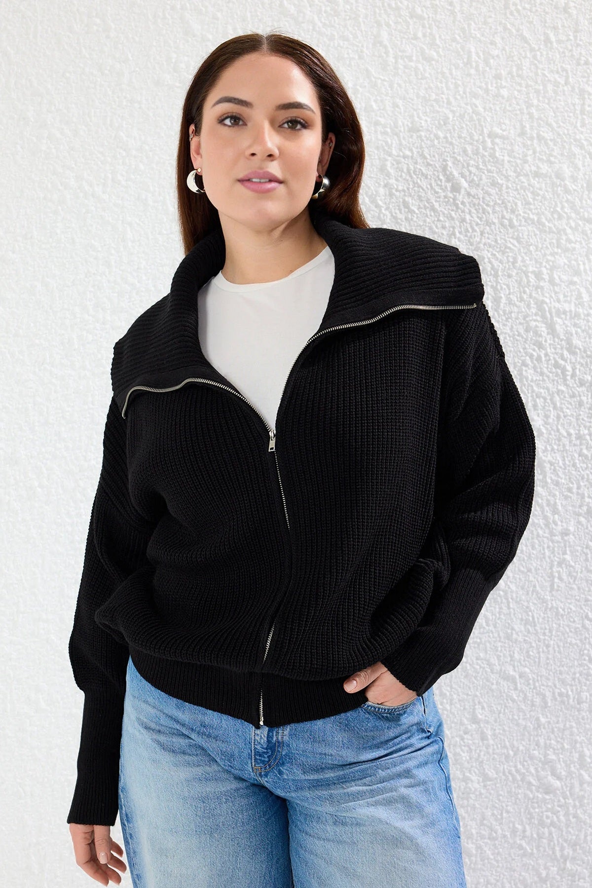 Kardigan TBBAW25AV00009 - crna [djesi-src-c8b44d5fd2b12dfa85b3ee3d44699a8773b2834f5923a0a18a186e921676782a]
