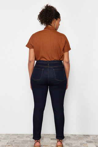 Jeans TBBSS24CJ00006 - plava [djesi-src-fa7a2a0c61ff254ed407cf6862bed7df96e54153d755b75ecbdc7c55779e6bf9]