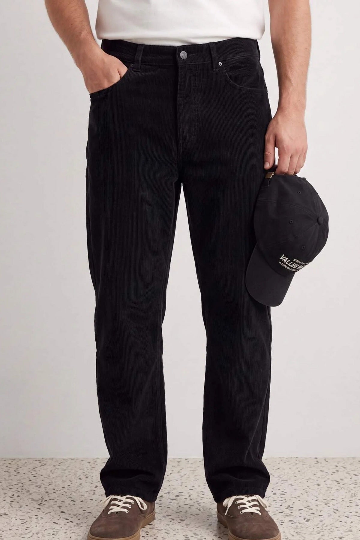 Pantalone TMNAW27PL00013 - crna [djesi-src-4f491dbf865da4e13b561bdbf0dc8527f92df7b7802c9fb8827fd8dfe283d111]