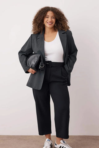 Pantalone TBBAW26AR00020 - crna [djesi-src-0b1bb487d1318dfaca8a86597d21529dd2f9bfa3d4a59b85b17a34d41ac1ef33]