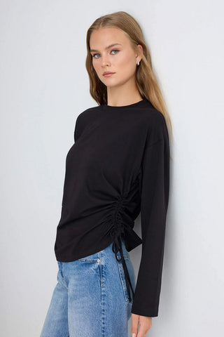 Majice TWOAW27TS00025 - crna [djesi-src-e742582284224e0b8fe2236769ff191df5c53d8c249f6199e3b6904ab95cdf03]