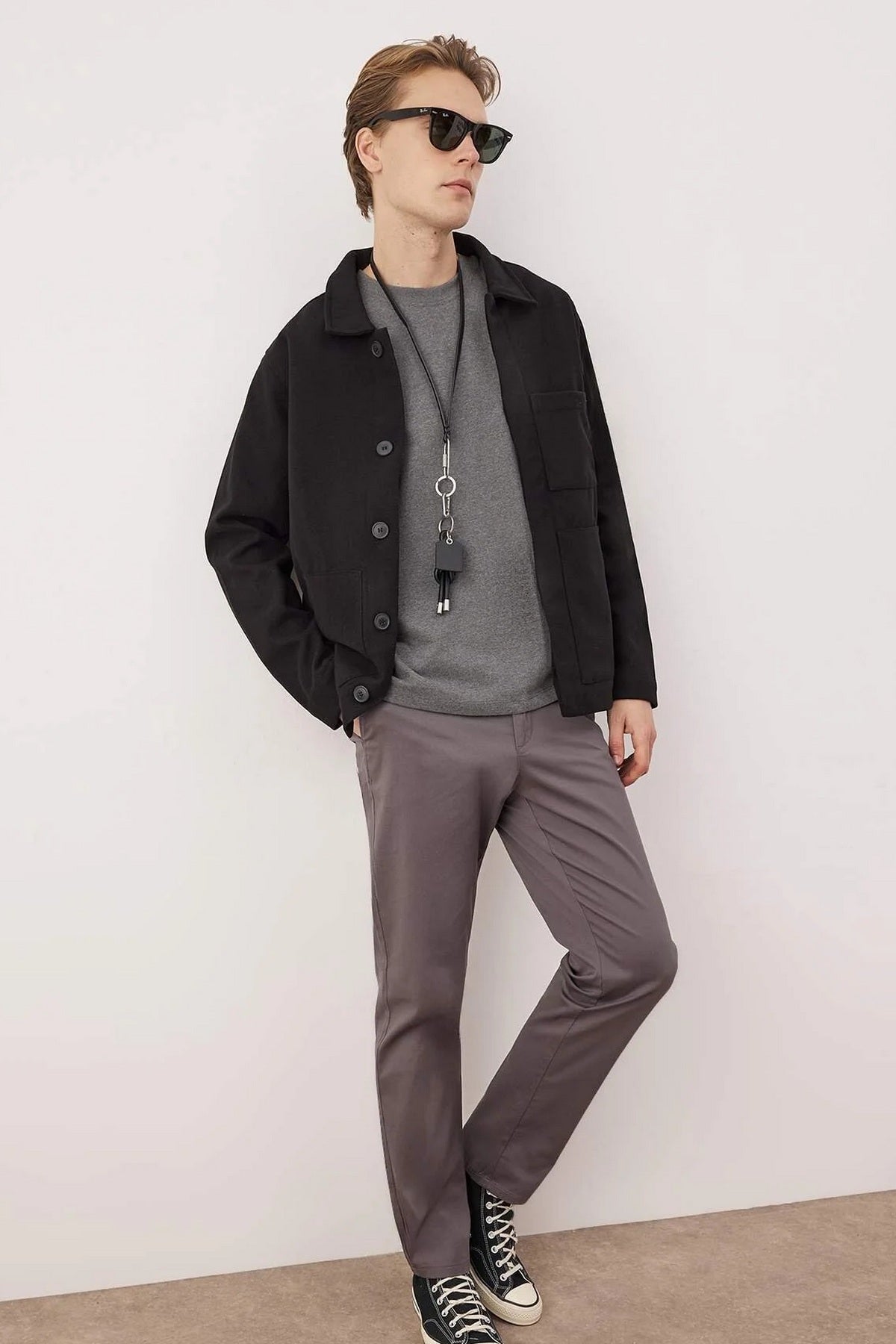 Pantalone TMNAW26PL00031 - siva [djesi-src-b2a874e13b7b2a1192f43224dd08fbb72b834a4cf7de0c06ec201b252ece8371]