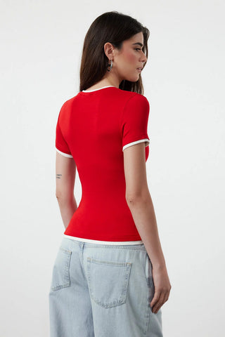 Majice TWOSS24TS00063 - crvena [djesi-src-a6929a563e0a2a8f0f6e60490703e761ea17d5f443a42d2badcee16b4d7619b0]