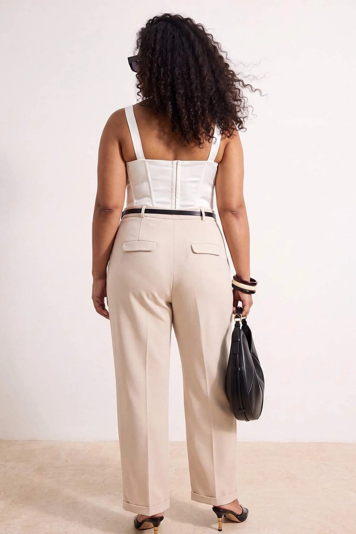 Pantalone TBBSS26AR00061 - bež [djesi-src-be95cfe140aa3a3644f1af8e97e055aa105ab7f1a2d69ca30cd85e85eadc79bf]