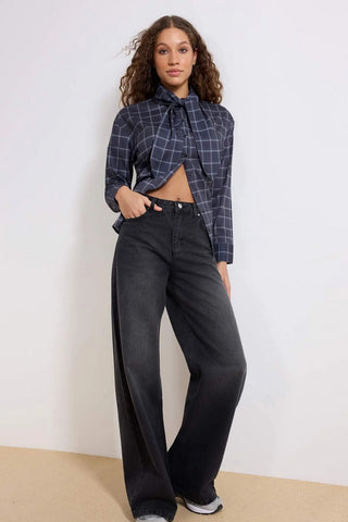 Jeans TWOAW25JE00083 - crna [djesi-src-9533c70e6e8f81d718965068ad2f8f9ed402caaa580d69028228ad14bacb3040]