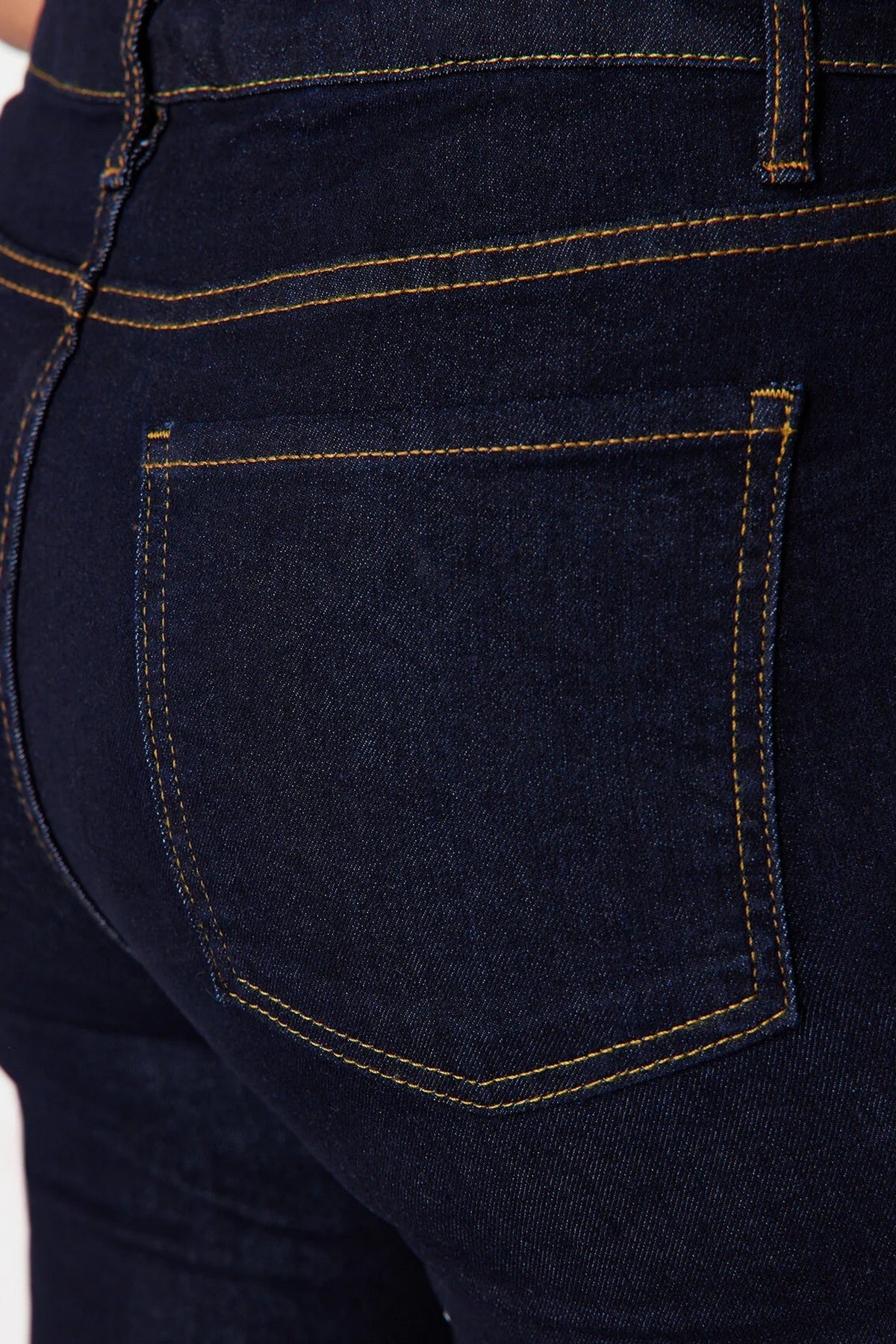 Jeans TBBSS24CJ00006 - plava [djesi-src-25c8454d5a815ec3b1614776c32df56b760ac5757e1ec03a315e0fa28ca7bfe0]