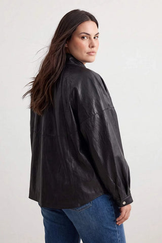 Jakna TWOAW27AW00002 - crna [djesi-src-b2a2956b602fa541162a7431da894b44348c88ca6a63356565830c9f036e2090]