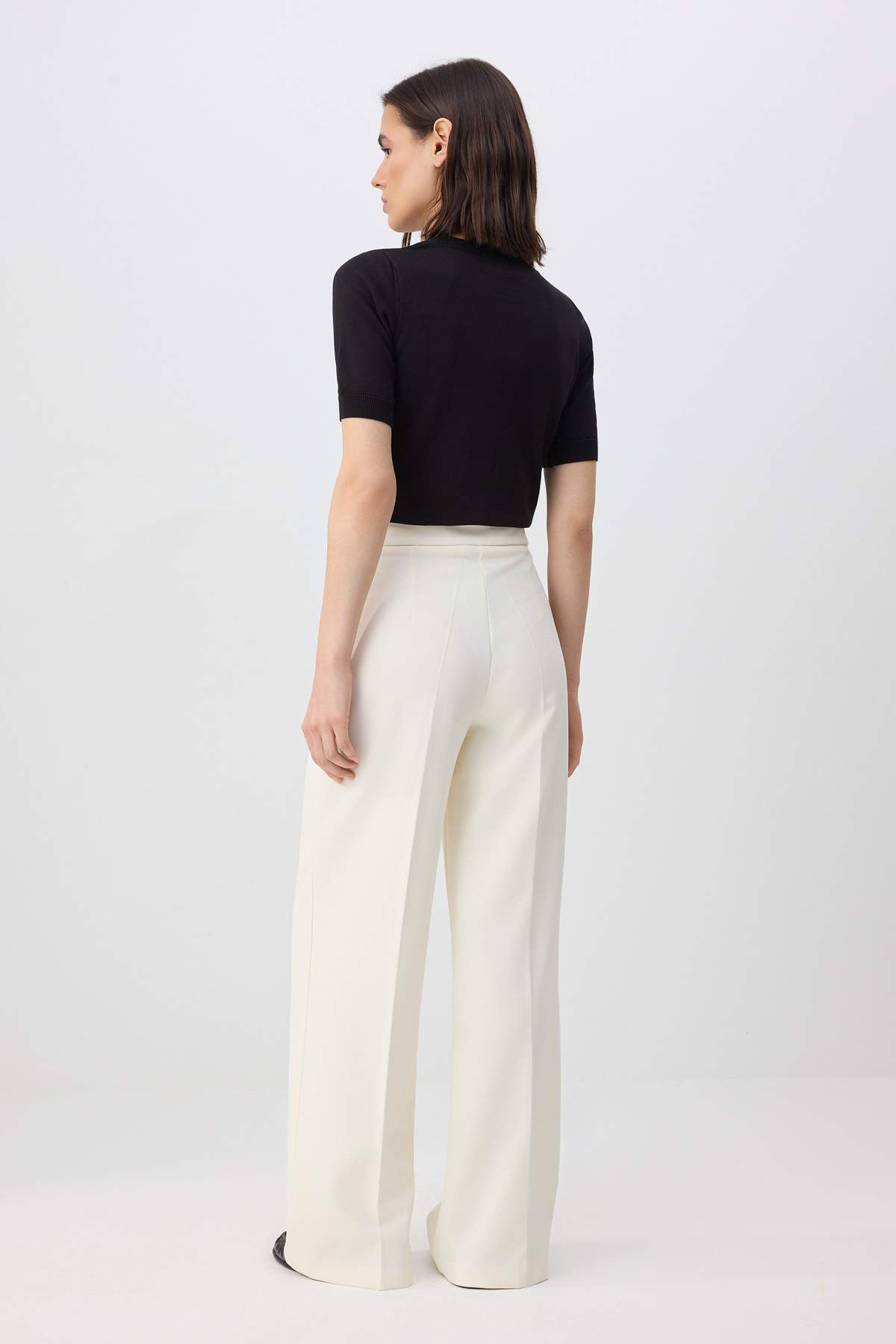 Pantalone TWOSS26PL00057 - bijela [djesi-src-2bc6d476426ba13370f84b7739f1afddac517db603f1c4974e735b68af4a6686]