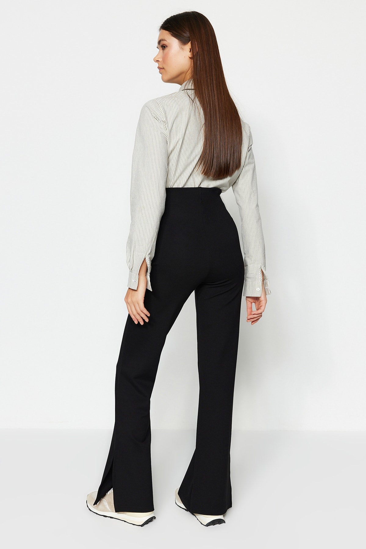 Pantalone TWOSS23PL00134 - crna [djesi-src-4ff2fa6c6db955ef831f8f29a3d543fab12871fe7daf548d2b78c07b55827c5c]