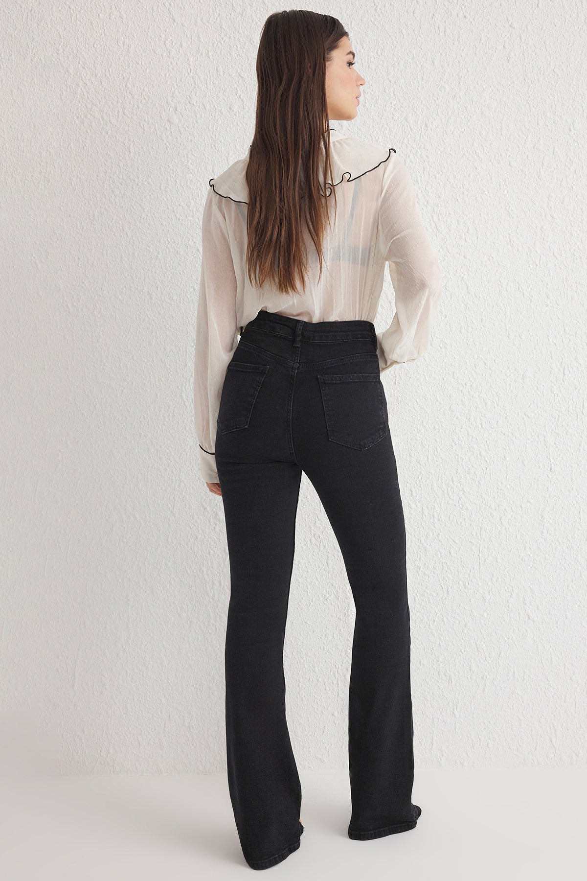 Farmerke TWOSS25JE00109 - crna