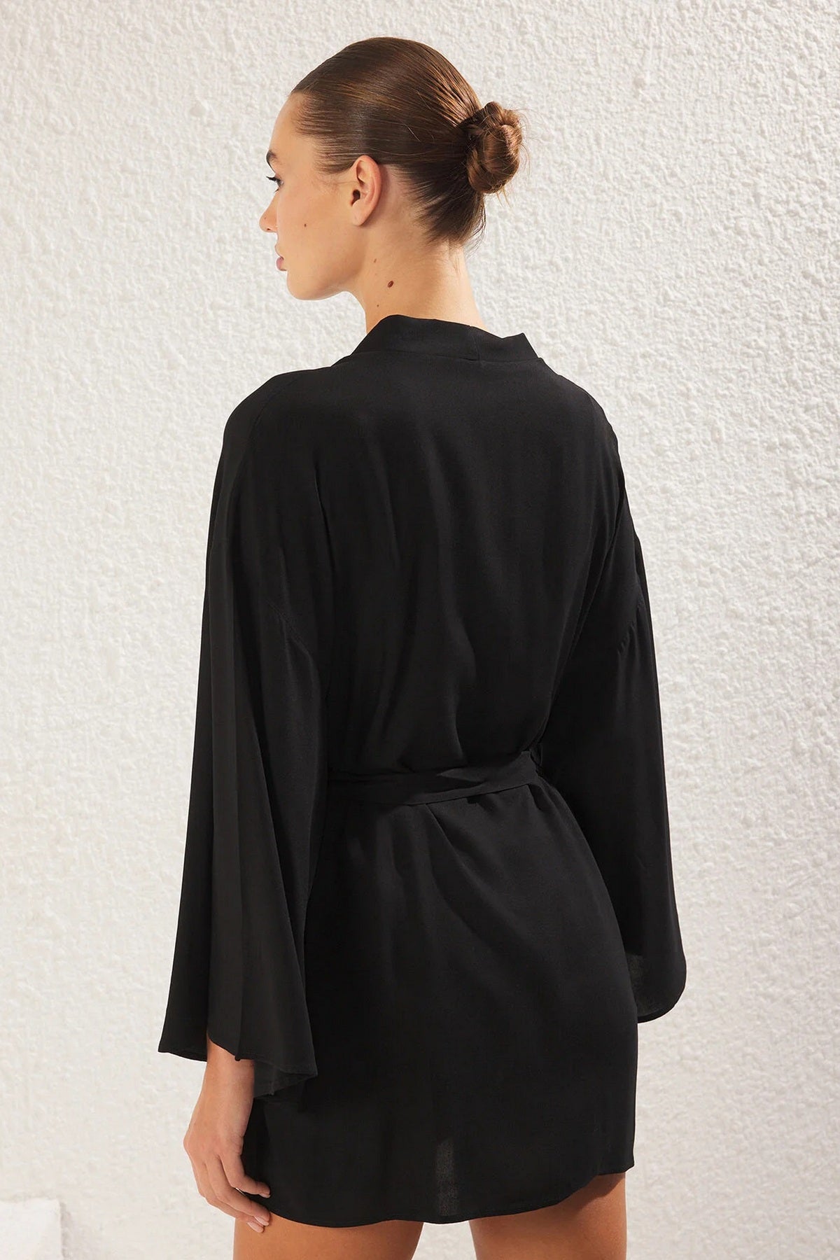 Kimono TBESS25KM00002 - crna [djesi-src-9c0271c1fb76a653ce0285f95375266eaf824c5a94022795967ca2a97c8a7123]