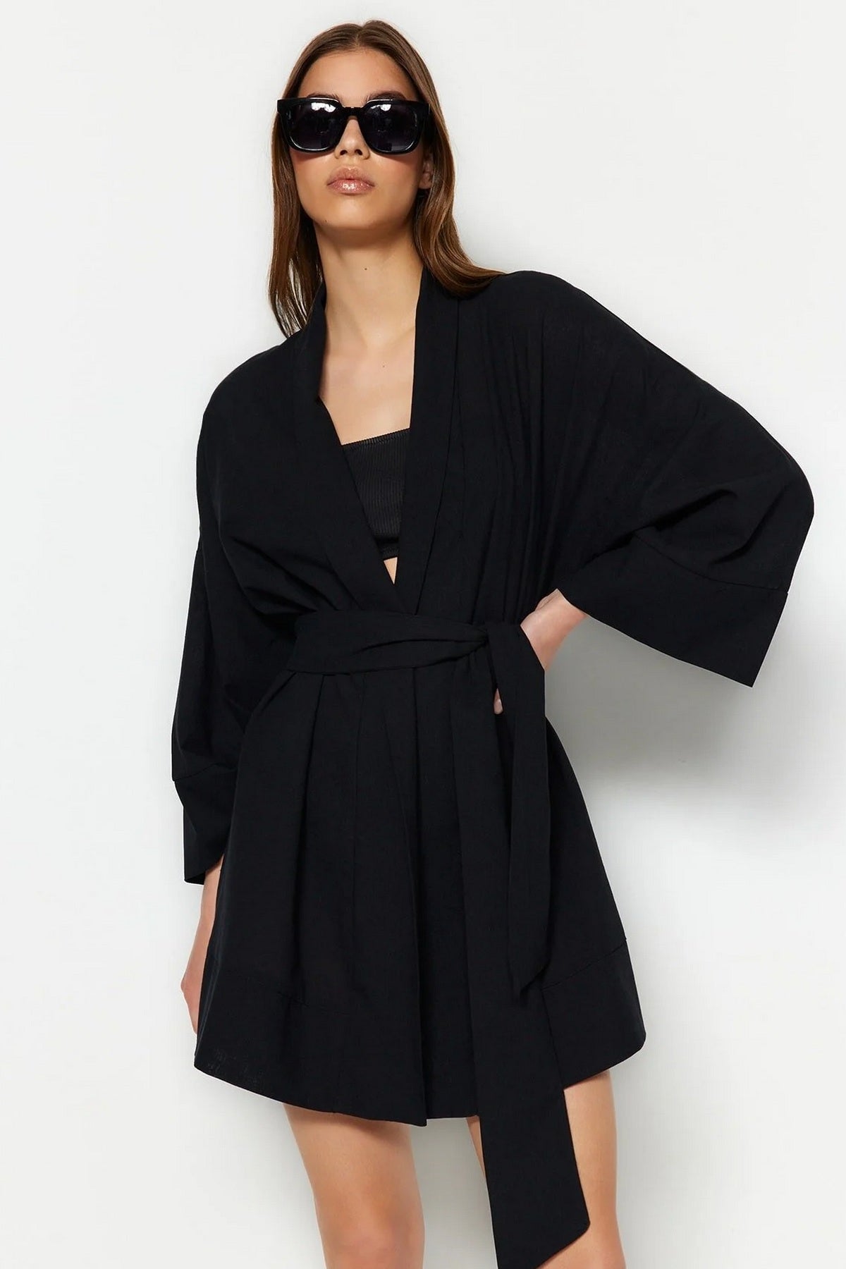 Kimono TBESS23KM00080 - crna [djesi-src-38a41d9eb5e0a0e65fdcc1ee73fdb52aa2312699e96b58b118ac9e693b8b69d1]