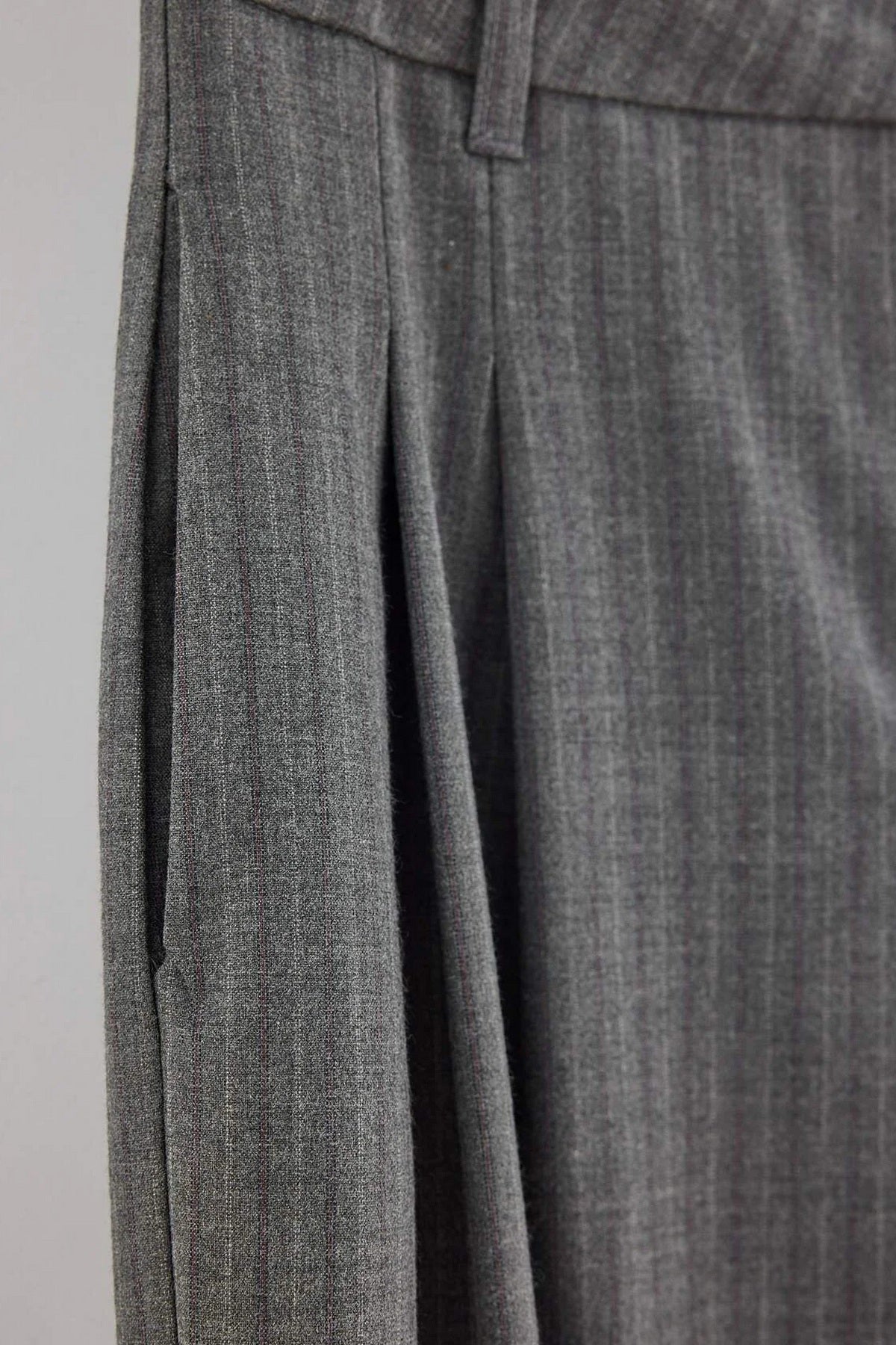 Pantalone TWOAW27PL00061 - siva [djesi-src-8ae4518312c86010128a10d47fa6d971cde009952001a0fb78c713073745b1d1]