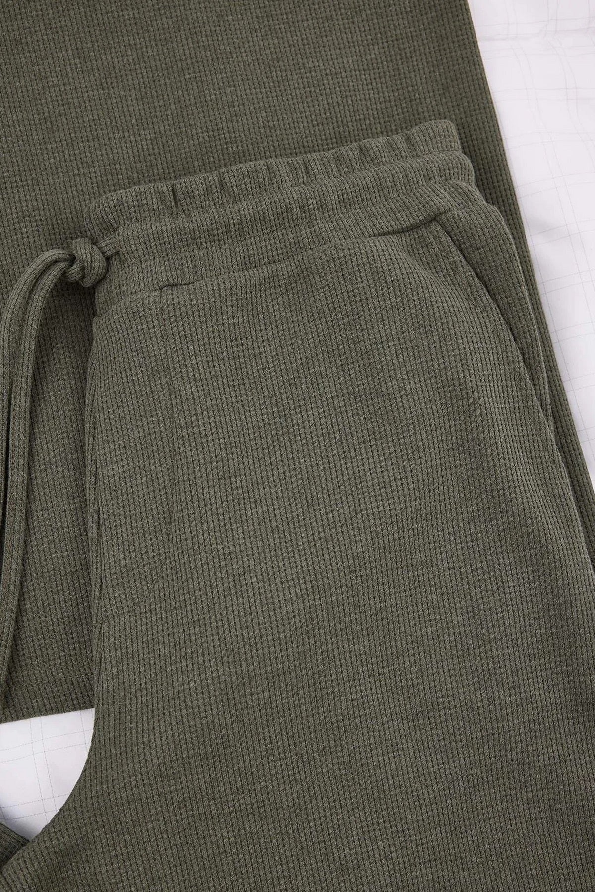 Trenerka TMNSS26EM00002 - khaki [djesi-src-b39e97e5eb435e27d1268883cf20aa325e52f835e147755f902d61809b1a1bf6]