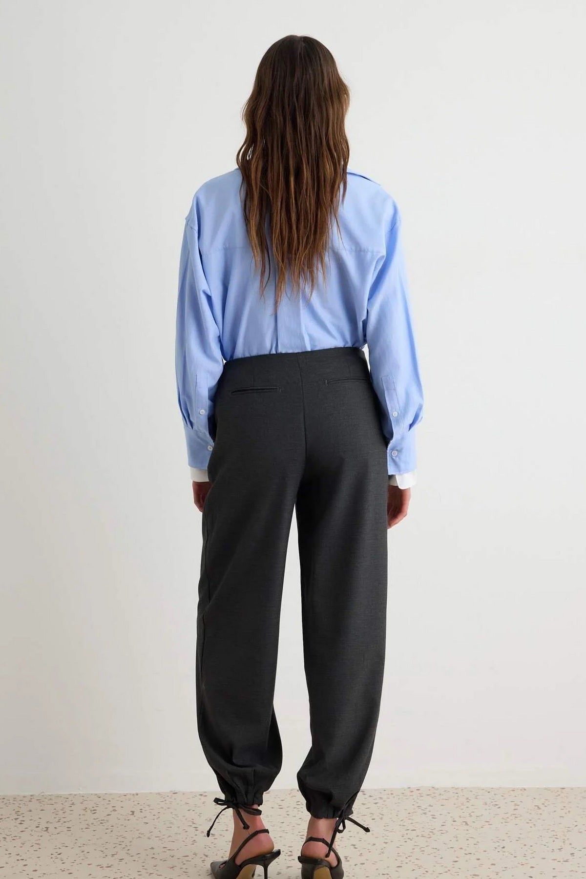 Pantalone TWOAW27PL00091 - siva [djesi-src-b928e1b33120e317217bc1a9bd1f61f0ddc681137c6f30395602f889257b70cd]