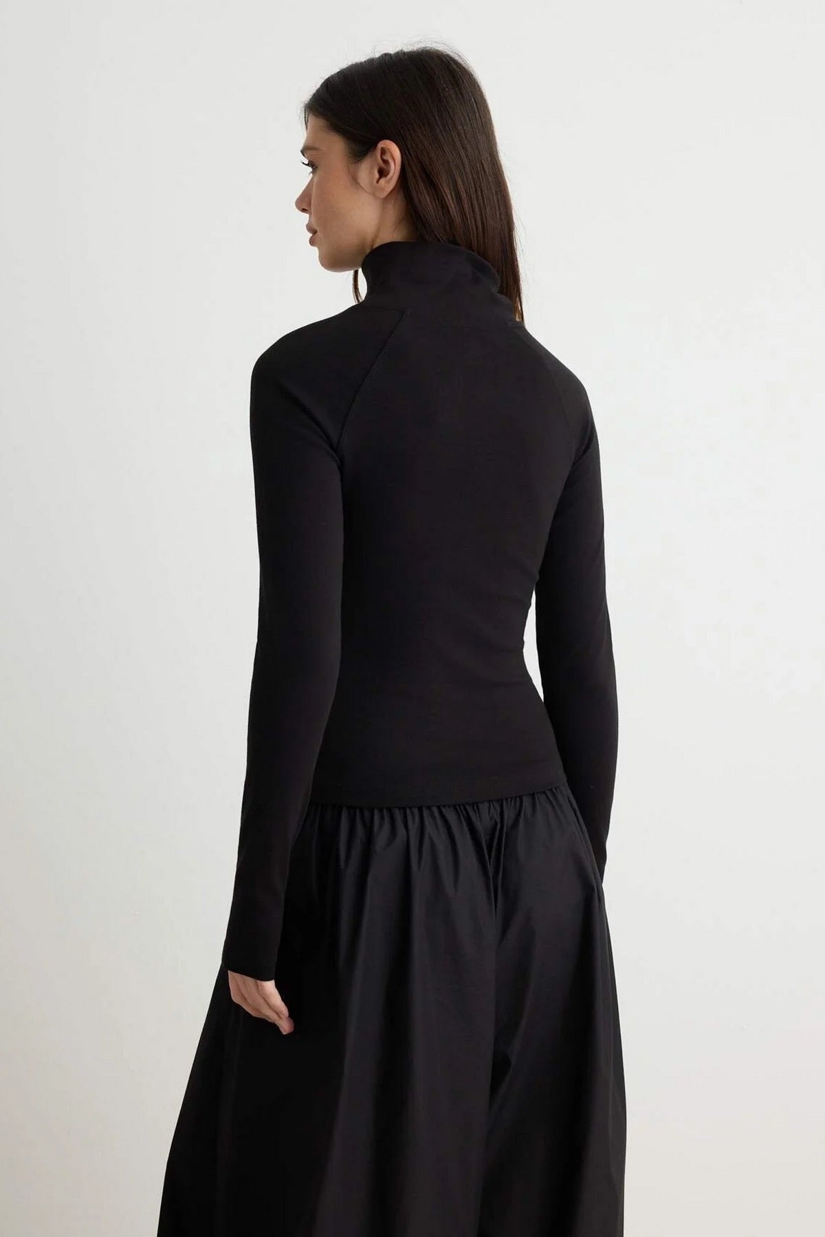 Bluza TWOAW27BZ00402 - crna [djesi-src-737e291af1d4e7802e8dfd711cc9ff256e6d7f85fe3b9c500b2ab8b9a0b041fe]