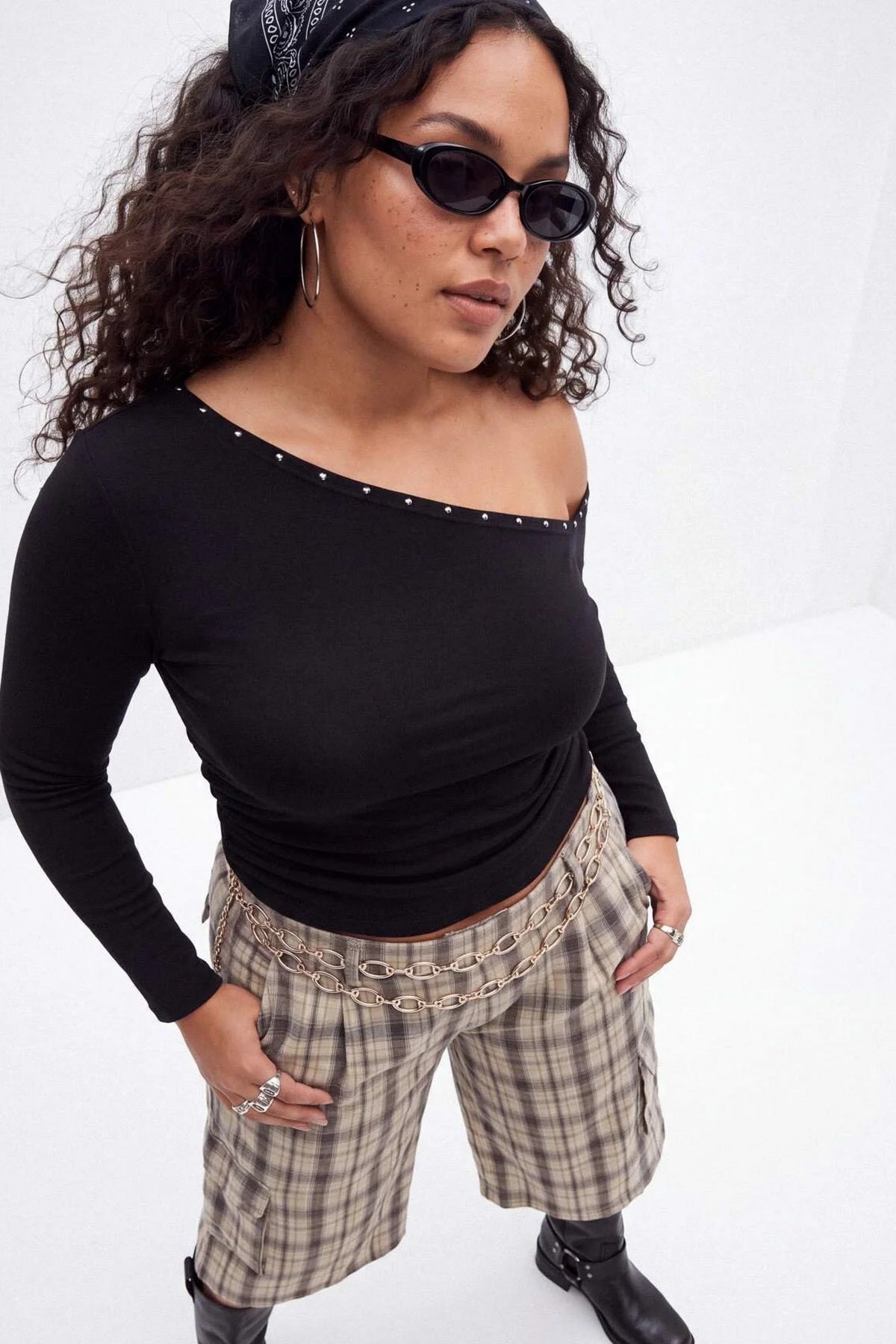 Bluza TBBAW27AF00090 - crna [djesi-src-990f24d364a8915b6aa045e1d7dd91035cc76a28c71dd4065d54399d2a596cd5]