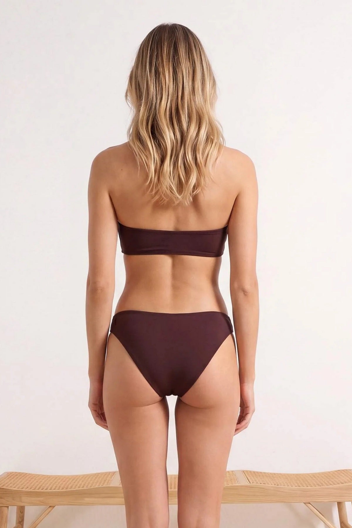 Donji dio bikinija TBESS26BA00012 - braon [djesi-src-f3a3817f0f49b6b3bd815f5c6f987cad82c421a3e7ffca4cfe3f9ba40481ef3c]