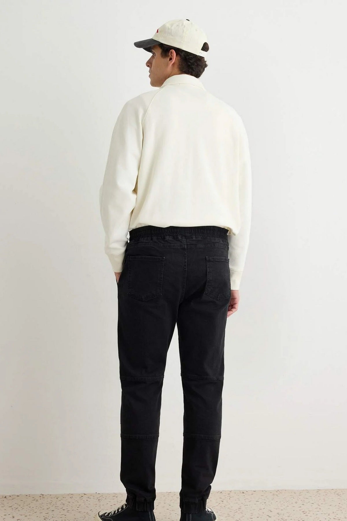 Jeans TMNAW23JE00060 - siva [djesi-src-625e1f733bbb82bd125b60f2bf7f63033056bd0e8bea9cf3e8d065e997ab0eeb]