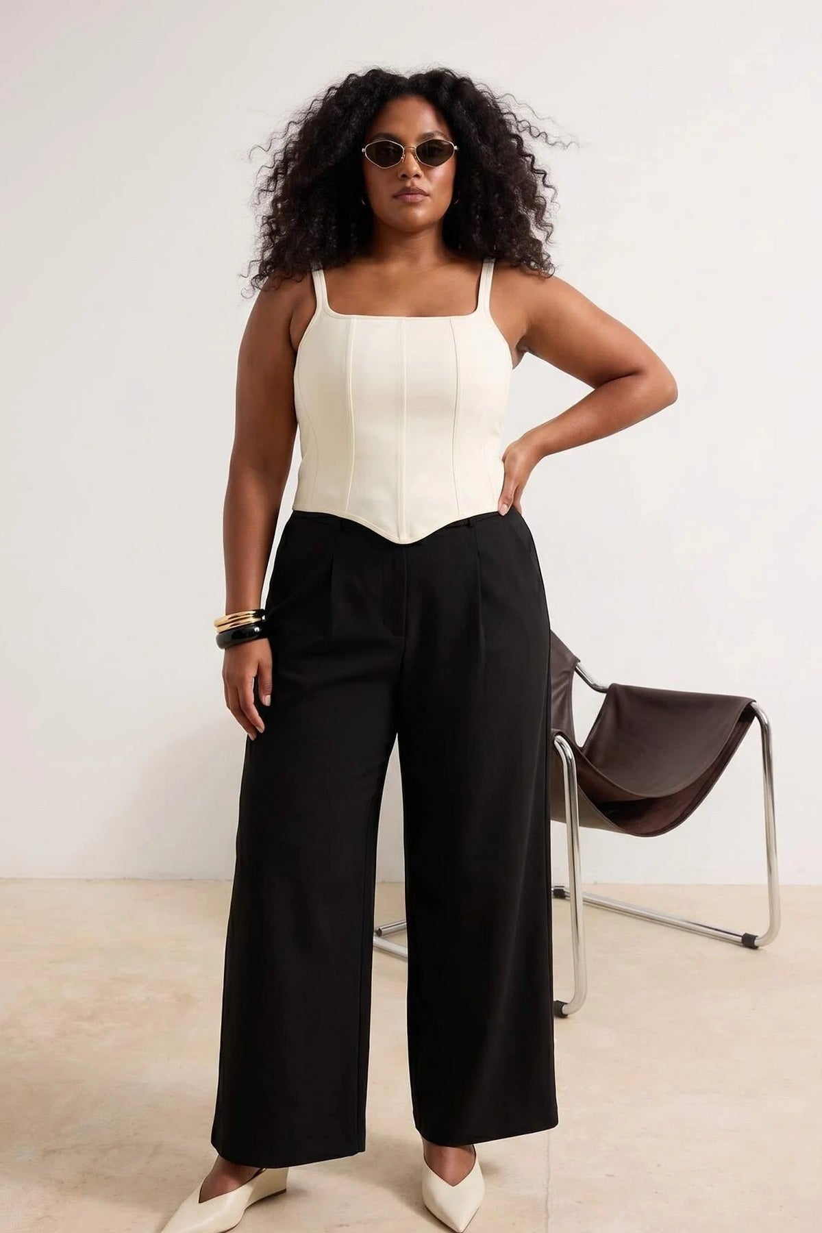 Pantalone TBBSS26AR00047 - crna [djesi-src-980b882e029d83f353c4110aeb195494f008fa139c709d7ecc2a19faafdd1fc8]