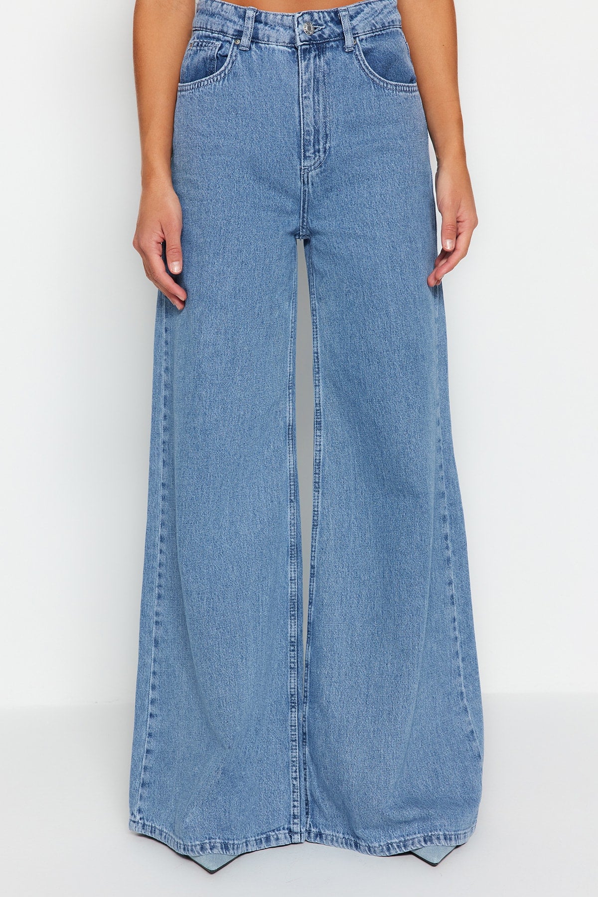 Farmerke TWOSS23JE00286 - plava