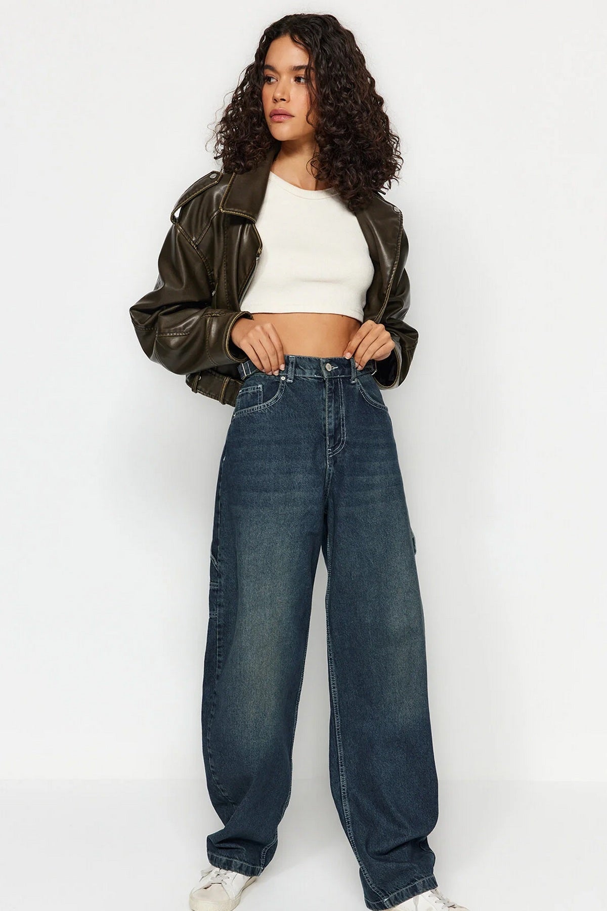 Jeans TWOAW24JE00308 - plava [djesi-src-83879f9fccfe34b57fbb7c7504027adcd8bf10478e370e2a17ef6d9385dbcfd8]
