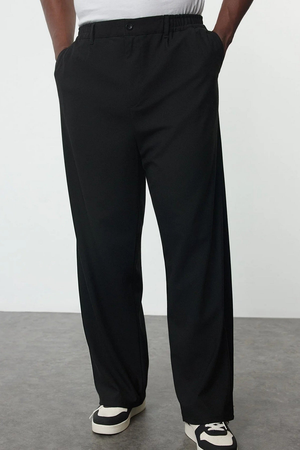Pantalone TMNAW25AR00000 - crna [djesi-src-e873afb0efd022faa92619a3d975e32f6202461b42ce8d65f08b3b28cc897184]