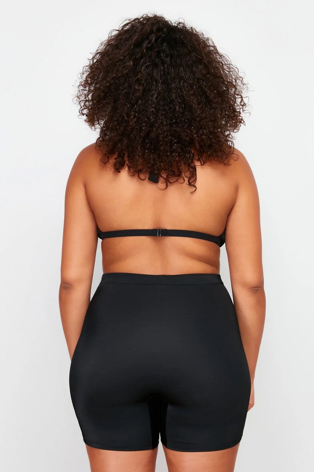 Donji dio bikinija TBBSS24CR00008 - crna [djesi-src-72023d0c3ea1fe3eb2392f15618d9e619611858d4b29bf6592021e962c4d6811]