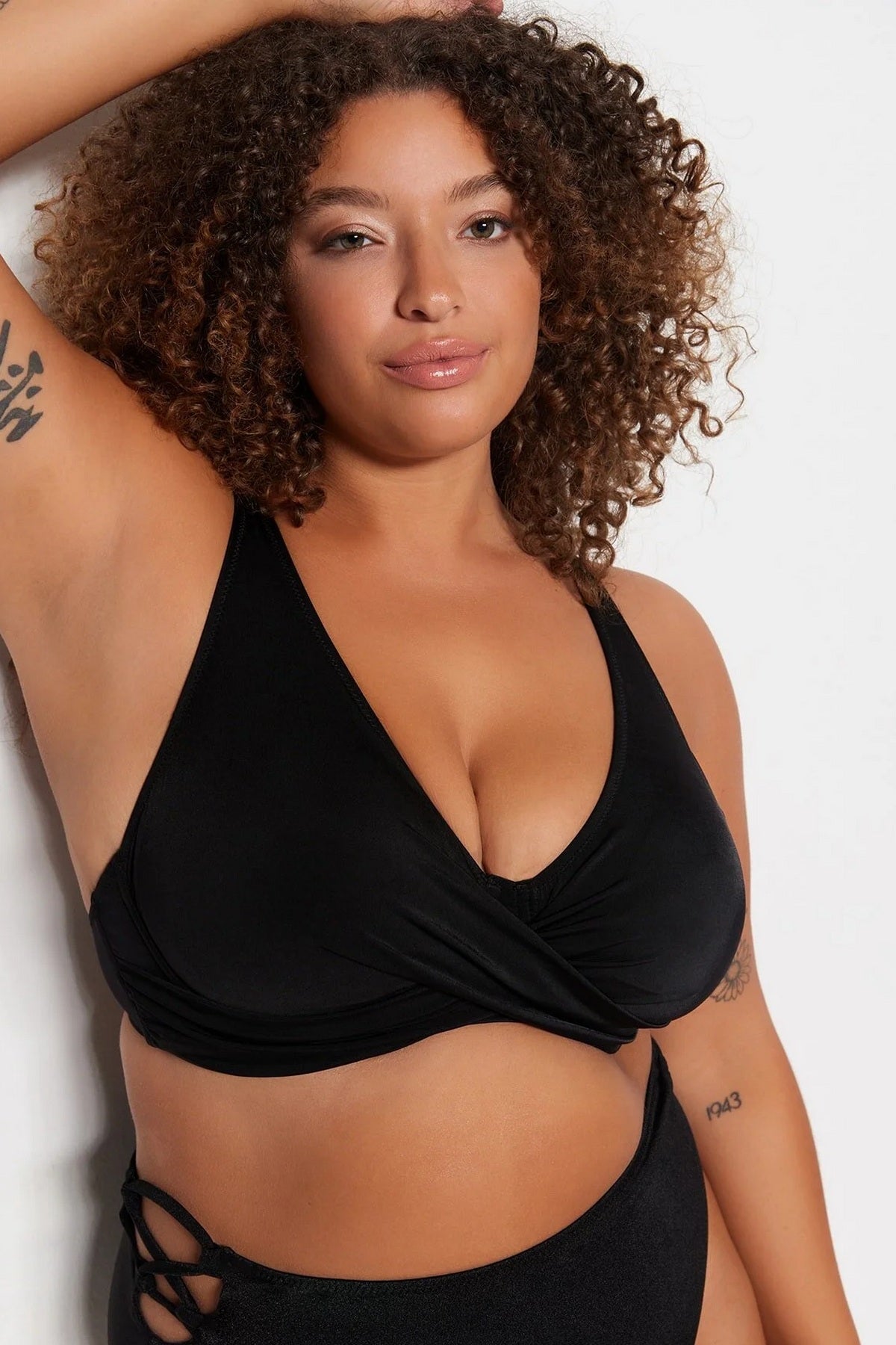 Gornji dio bikinija TBBSS23CT00011 - crna [djesi-src-0a9bc2bad181629610dfff021fb608513dbcb55aa80785c2429ed921c18246cb]