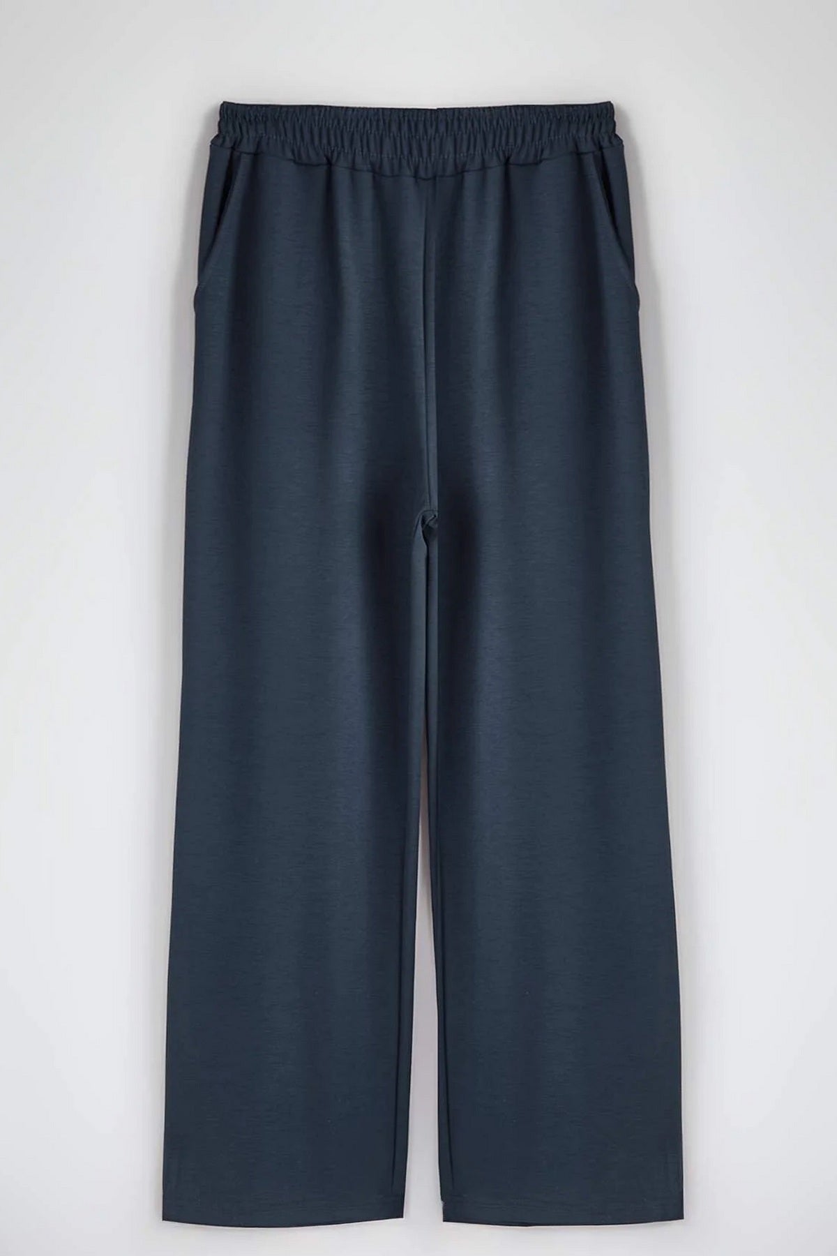 Trenerka TBBAW26TS00017 - indigo [djesi-src-3d9c8f10b8f42dbf780044d7708a5b8c2788bafe34f1f3f8e9da0eefa92b2114]