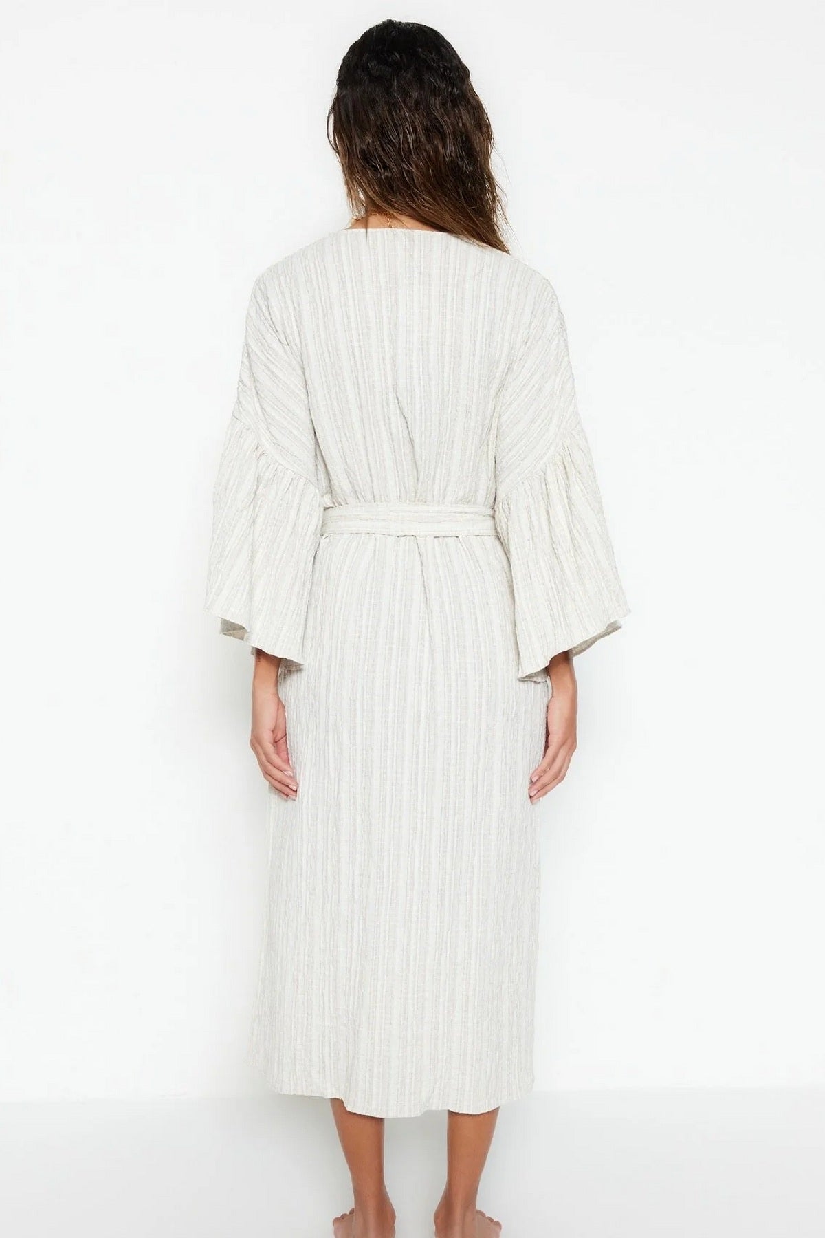 Kimono TBESS23KM00028 - ekru [djesi-src-93e1e1ada26a3c9556663b348be4ce3c581c54038693a66720a0f2b61132e3a3]