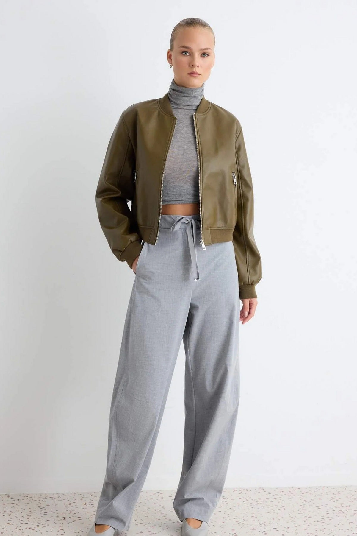 Kaputi TWOAW26MO00084 - khaki [djesi-src-0d99e628cb78090ec6f7c792b446a1daea0c3f3bde802a9fa83ffedeecb563f0]