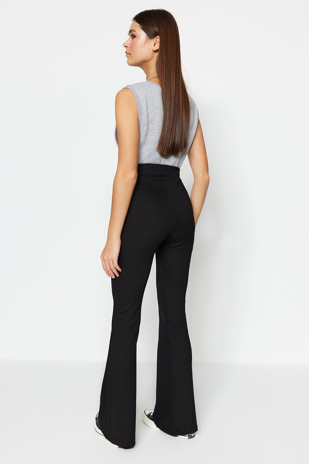 Pantalone TWOSS23PL00135 - crna [djesi-src-3849eeafa22f56151947df95edee43953a5fa27fca0ad2f03514c8a249f6db45]