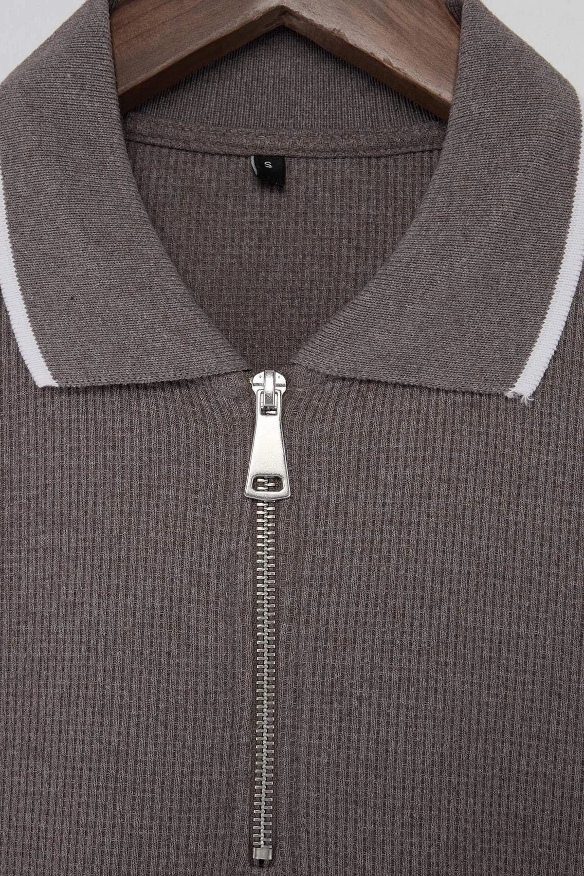 Polo majica TMNSS26PO00015 - vizon [djesi-src-1c5275c4b041b521469f2937a4bc84c1f0cc89e84e126e6aed1c2ffc8e7e0d0f]