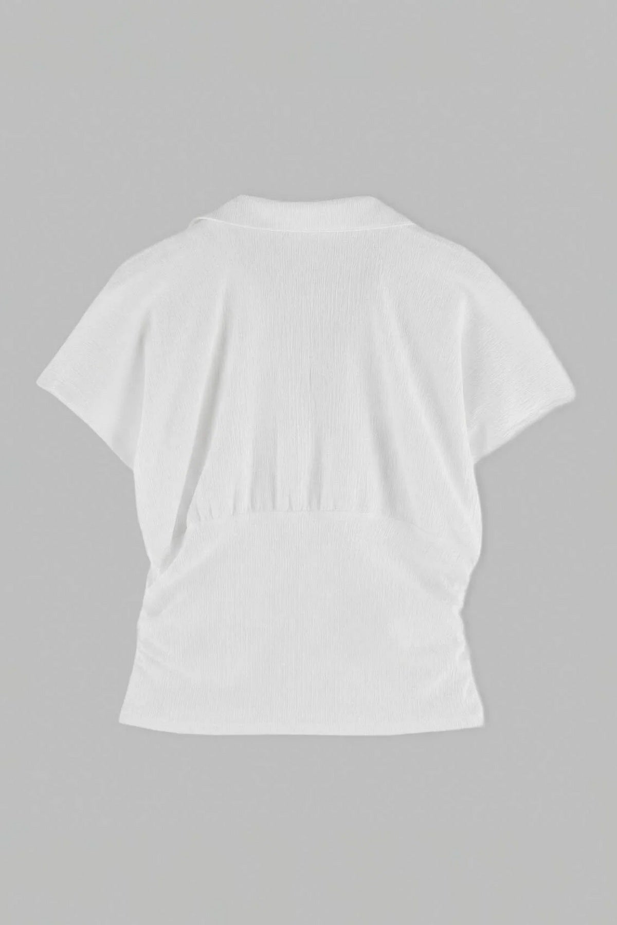 Bluza TBBSS26AF00264 - ekru [djesi-src-c02ca99b63ffa04c0d5995f9bf8f38f2a27ee6c1e7ee2be1ecbaf00a040e8a91]