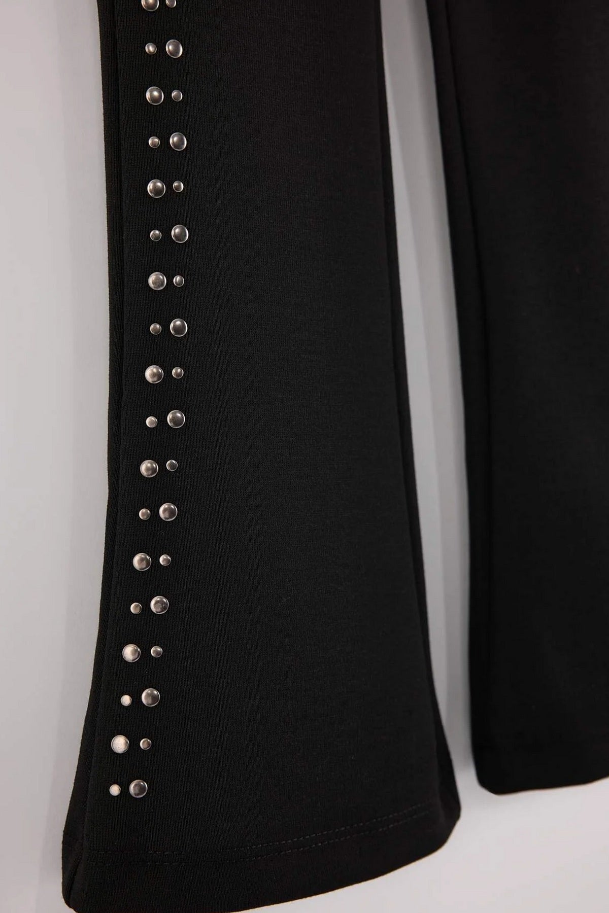 Pantalone TKDAW26PL00004 - crna [djesi-src-9ad3b4a4fab0f471b603d20e2ab49a2ad9797a913f687861ed2fd13086ac36f3]