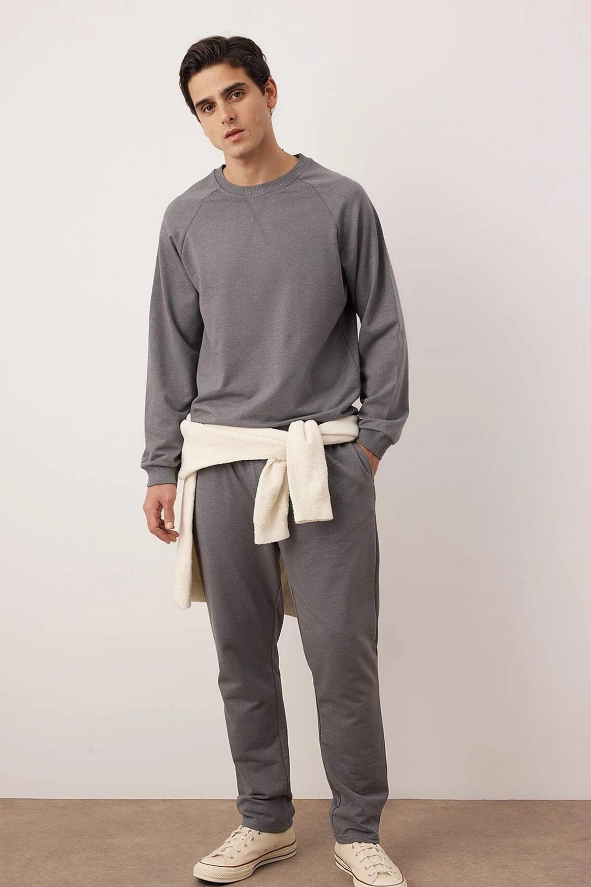 Pidžame TMNAW22PT0510 - tamno siva [djesi-src-45144ce0c0ce56ce4c397b5f46213c6e1d331e11e8fbc2e3c9e533b5b87b15b3]