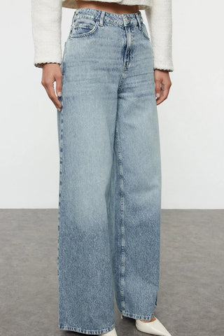 Jeans TWOAW25JE00292 - plava [djesi-src-080c9b51e22ab59f9777681d2e07d4ce66b31bfe9bec539282f9fd3b85457a2d]