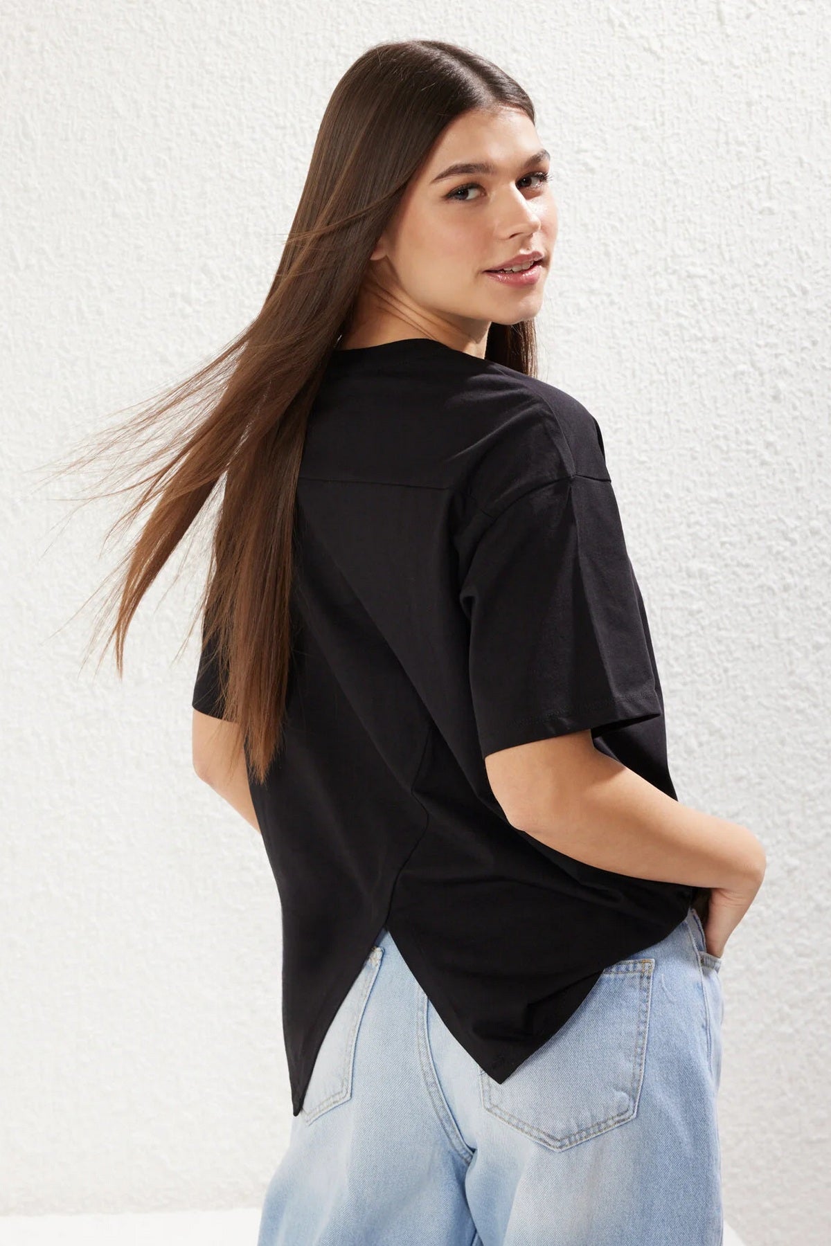 Majice TWOSS25TS00040 - crna [djesi-src-108ad0bc9e32a63e5199d046ba10c3fddba17c75b59f140ccad296f7807c89ca]