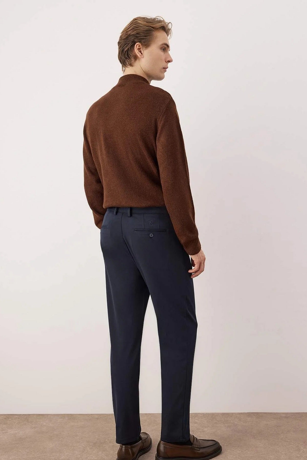 Pantalone TMNAW26PL00030 - teget [djesi-src-930d60e5b14960431396748dd949c5731e47d36663c4185cde83367e86d47c92]