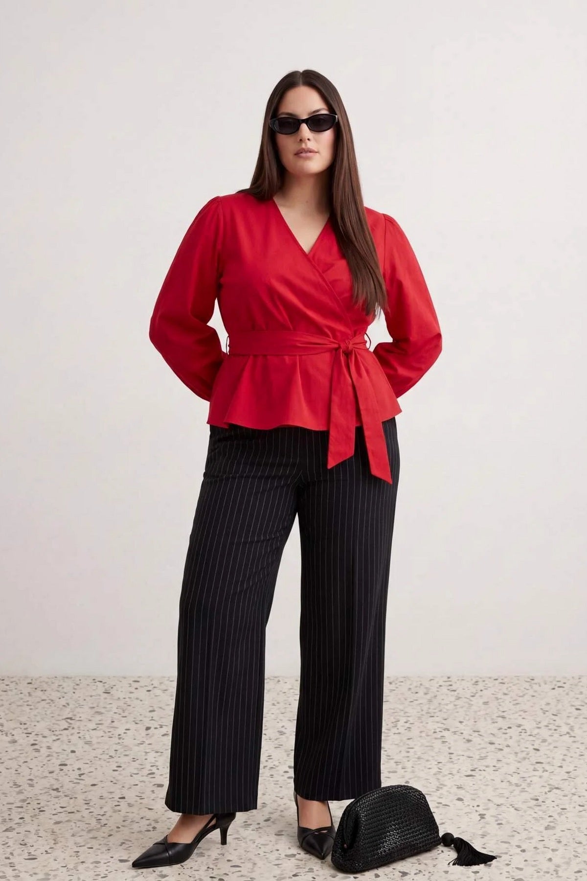 Pantalone TBBAW27AR00013 - crna [djesi-src-6f91a1baa028ef6844a1f969dc255cd221186461bed3534b7835b4d3f551009f]