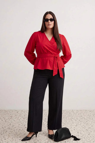 Pantalone TBBAW27AR00013 - crna [djesi-src-6f91a1baa028ef6844a1f969dc255cd221186461bed3534b7835b4d3f551009f]