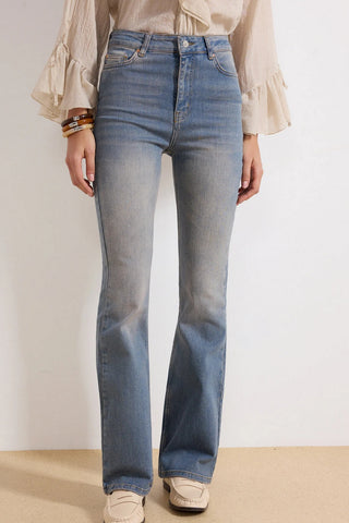 Jeans TWOAW25JE00096 - plava [djesi-src-8da7aed0b0419aab18ce97e1aece39e9e263ba21ce26712d054d15a010298f10]