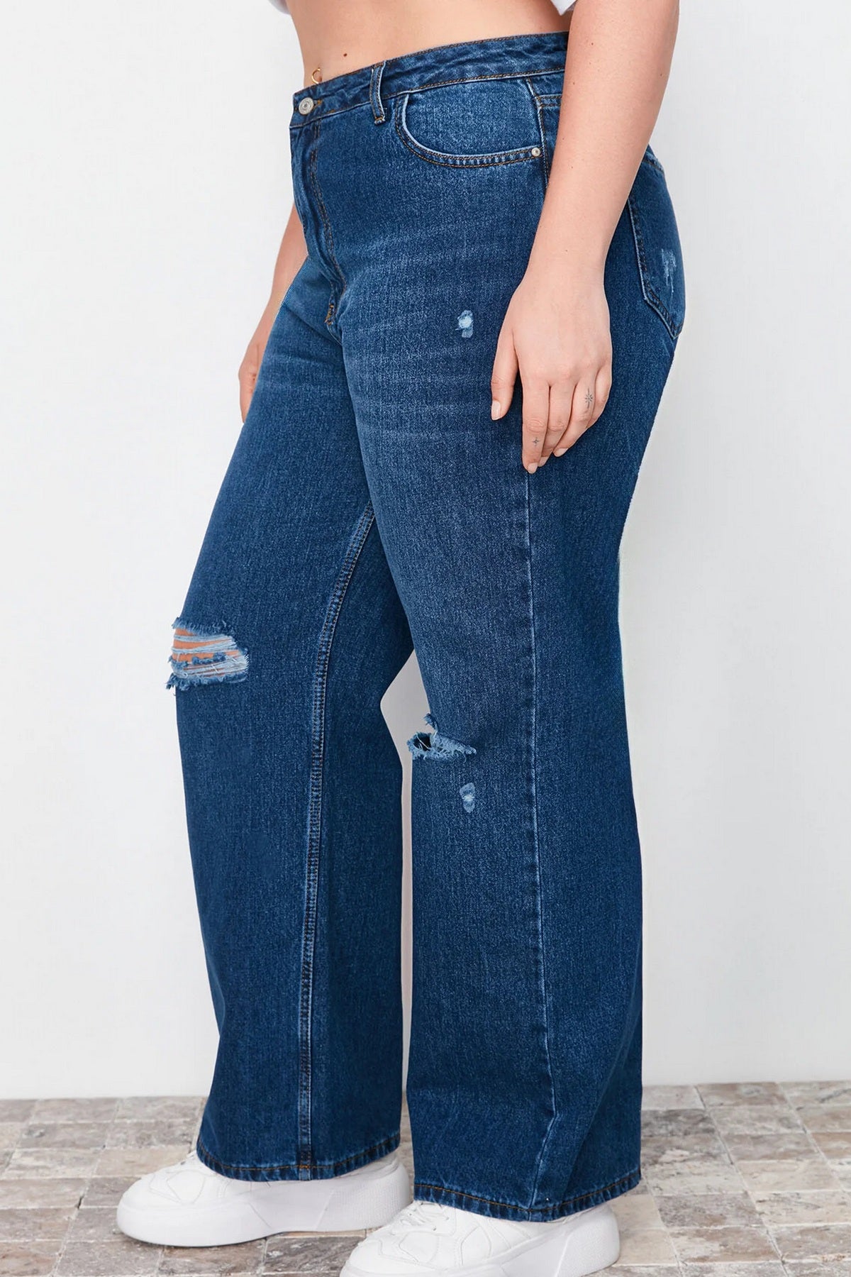 Jeans TBBSS22JE00006 - plava [djesi-src-291aea9a03905b7c00b8863a0d7d18b8966c56294298fde5af5014d251201954]