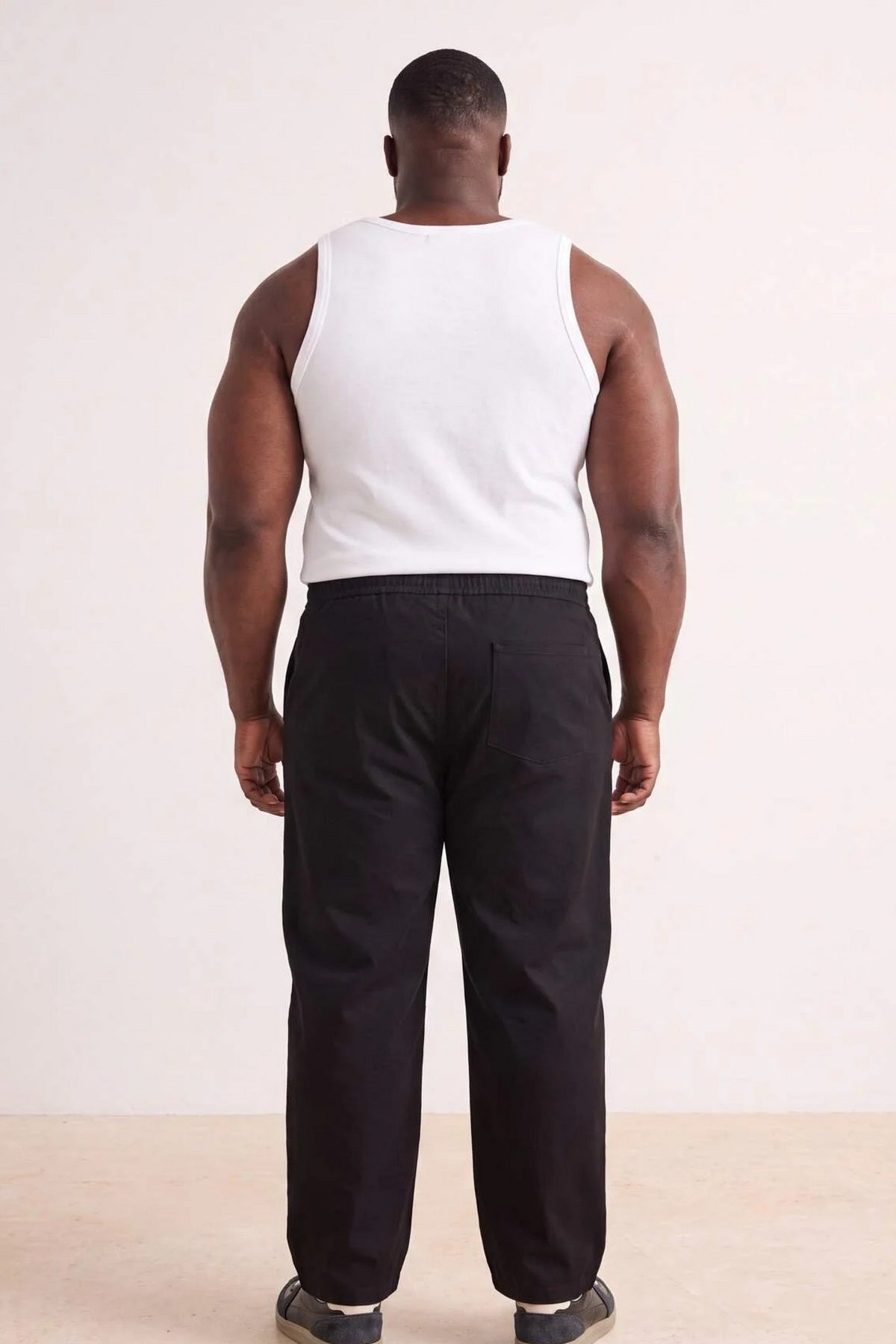 Pantalone TMNSS25AR00003 - crna [djesi-src-df22d95a9d023128d57b761226482a518a31e85c77ec6b59a28b96b2a31b2109]