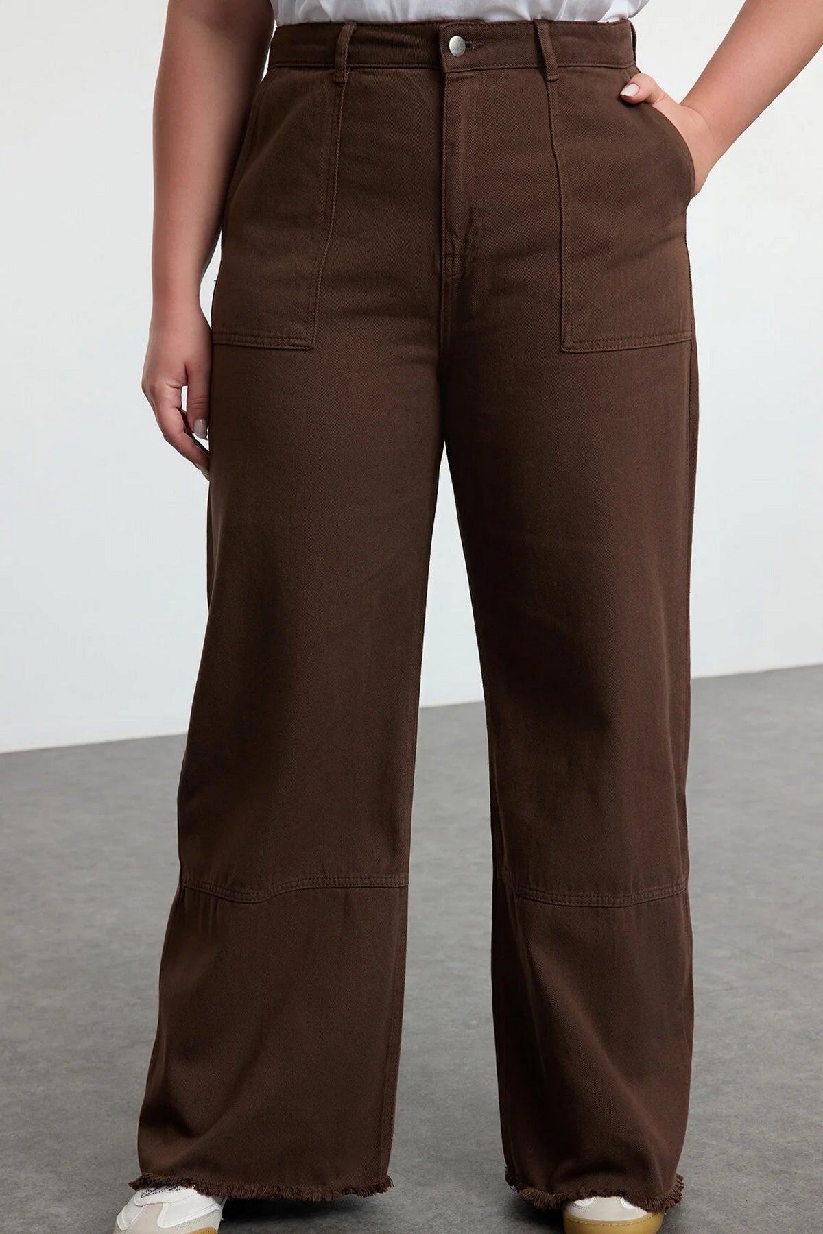 Jeans TBBAW25CJ00001 - braon [djesi-src-aeeea43eec25479afaeb4785499b00c906f49c326594674d40c545311aee4246]